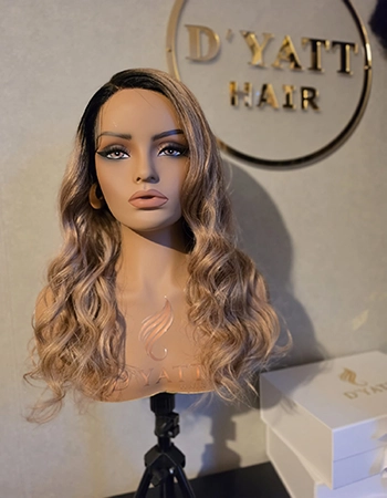 clara ombre Clara Ombré Honey Blonde Wig